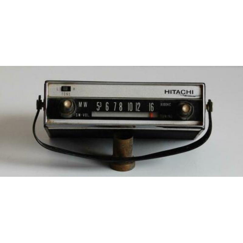 Oude transistor car radio Hitachi.