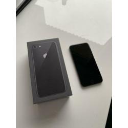 Iphone 8 64 GB zwart / lees beschrijving