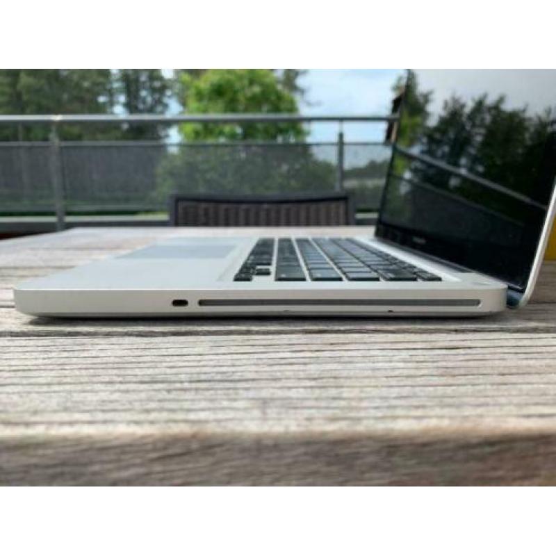Apple MacBook Pro 13,3 inch 750GB SSD 8GB RAM 13" NIEUWSTAAT