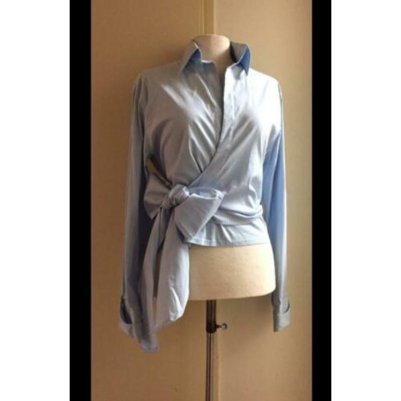 Pauw 3 / 40 wikkel overslag blouse licht blauw