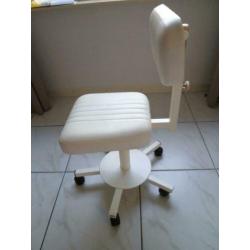 Witte pedicure/manicure/schoonheidspecialist stoel