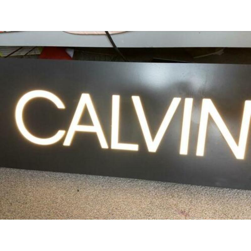 Calvin klein lichtbak reklame balk