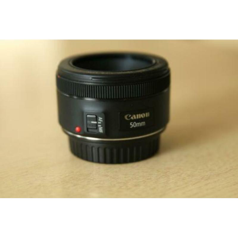 Canon EF 50mm F1.8 STM + zonnekap