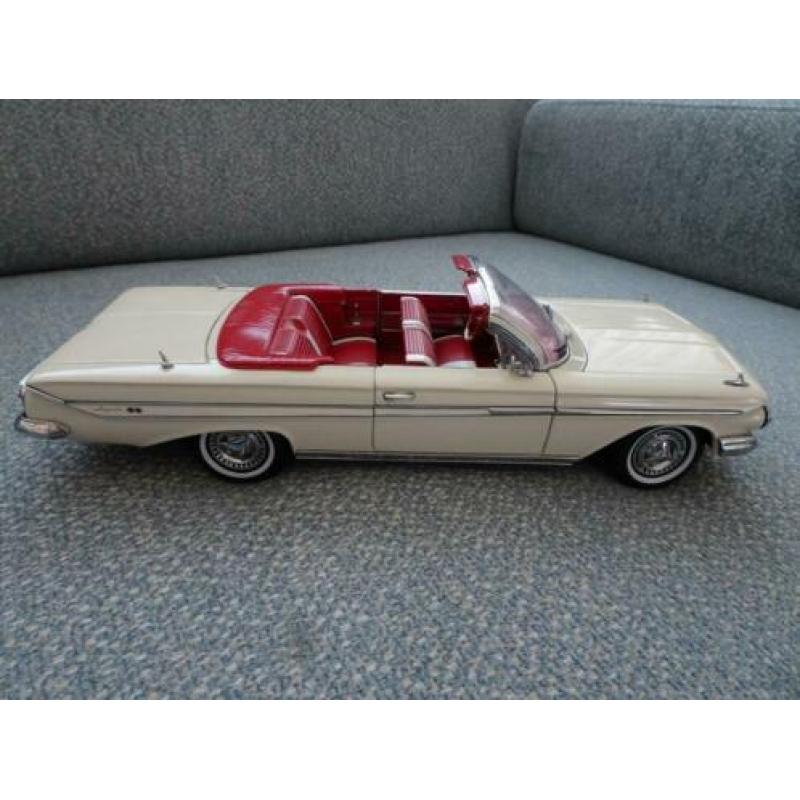 Chevrolet Impala 1961, 1; 18 schaalmodel