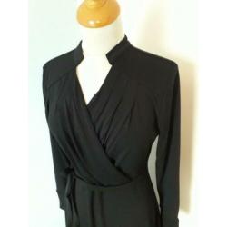 Free/Quent prachtig zwart jurkje met mooi halsje/ceintuur M