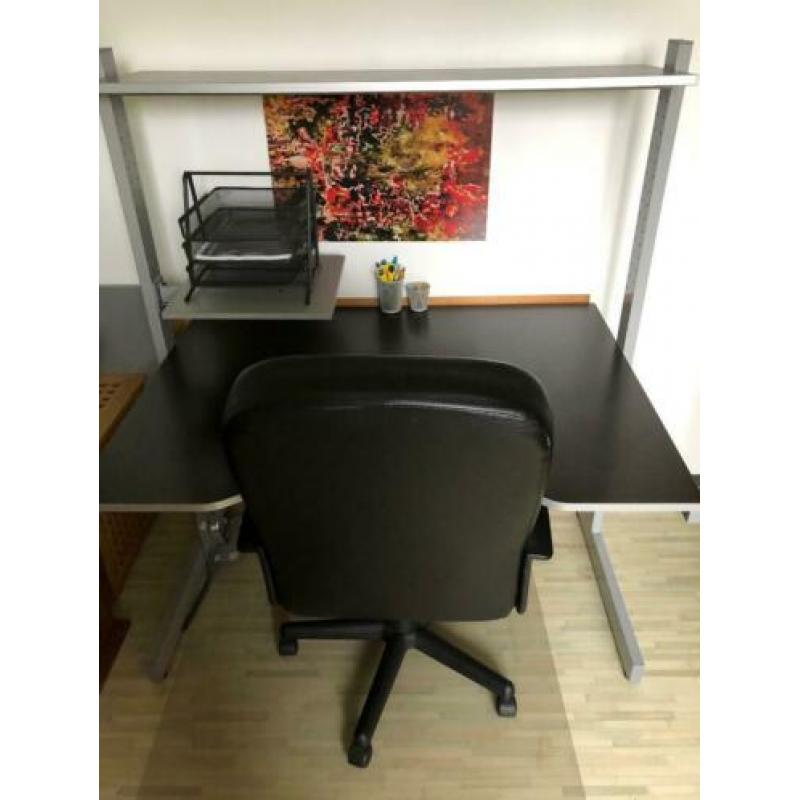 Ikea bureau (Jerker) met gratis bureaustoel (Verner)