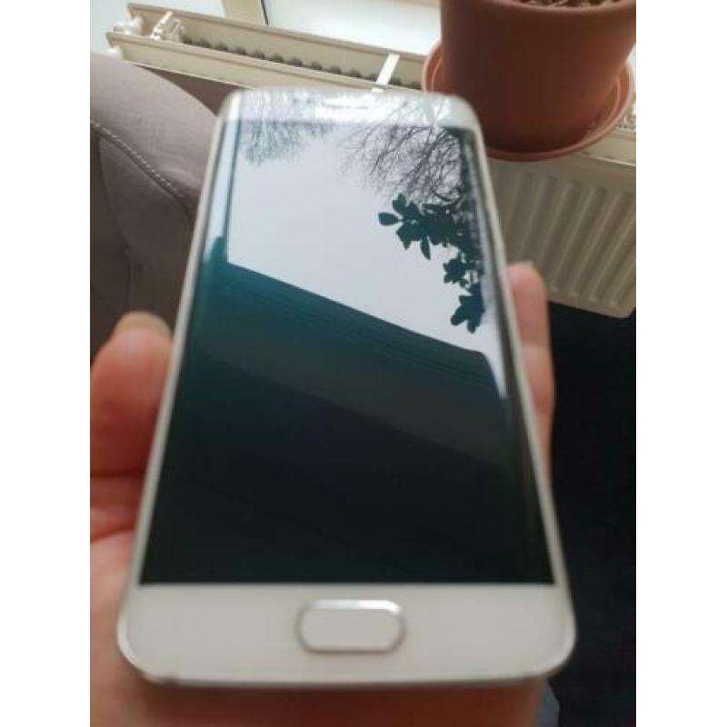 Samsung Galaxy S6 edge wit