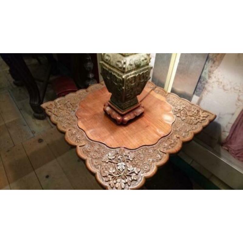 Prachtige Bronzen tafellamp zeer mooie lamp Oosterse stijl