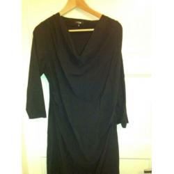 Travelstof jurk | waterval hals | Be One | zwart | maat