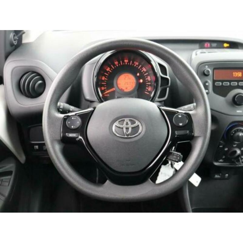 Toyota Aygo 1.0 VVT-i 5-drs x-fun | Airco | LM Velgen |