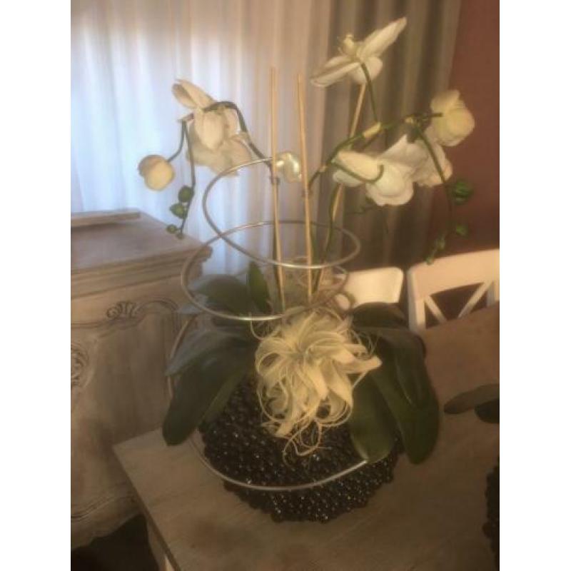 Mooie bloemstukken orchidee