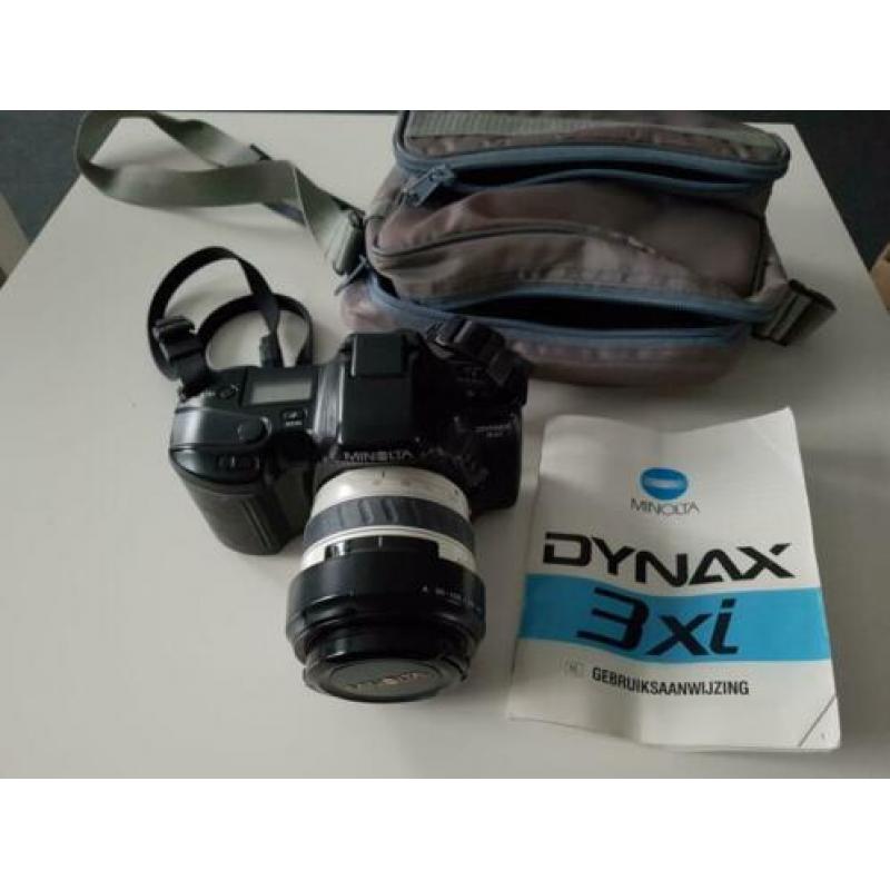 Vintage Minolta Dynax 3xi + extra lens