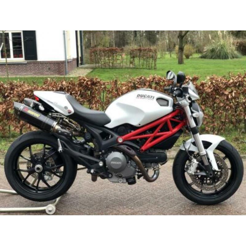 Ducati Monster 796 ABS (bj 2011) Akrapovic 17dkm