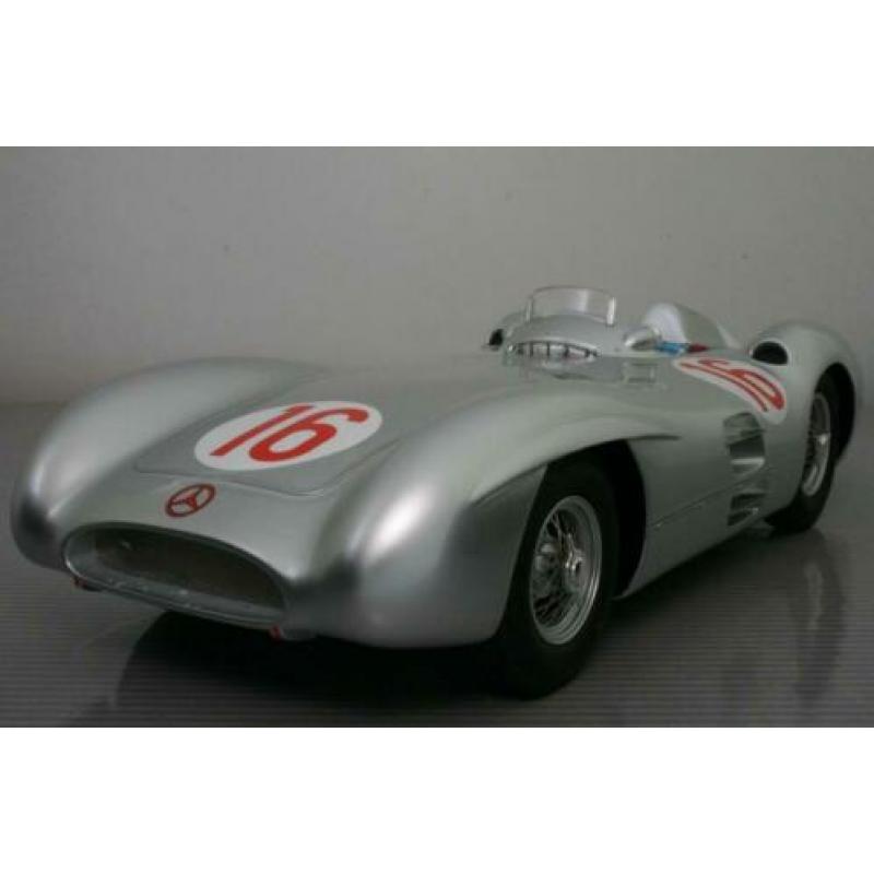 CMR 1/18 Mercedes W196 - Winnaar GP Italië 1954