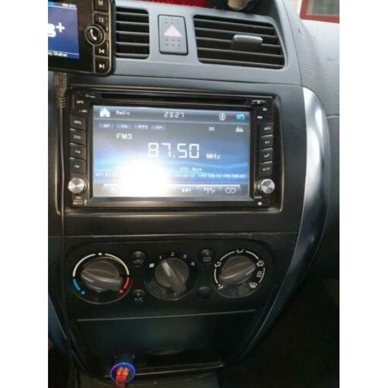 Voor een Suzuki SX4 radio Cd/dvd/navi